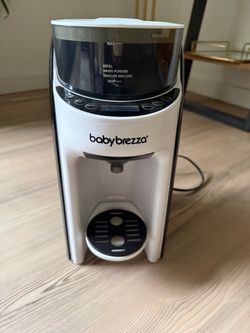 Baby Brezza Formula Pro Advanced – Excellent Condition