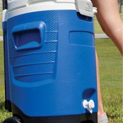 5 gallon portable Igloo drink beverage water cooler on wheels dolly handle beach boat sports