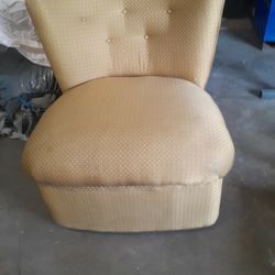 Armless Swivel Chair