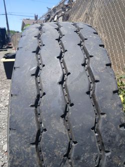 Truck tire