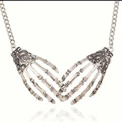 NEW - Halloween Punk Skull Claw Pendant Necklace 