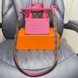 Louis Vuitton Neverfull Bandoulière Inside Out BB M12106