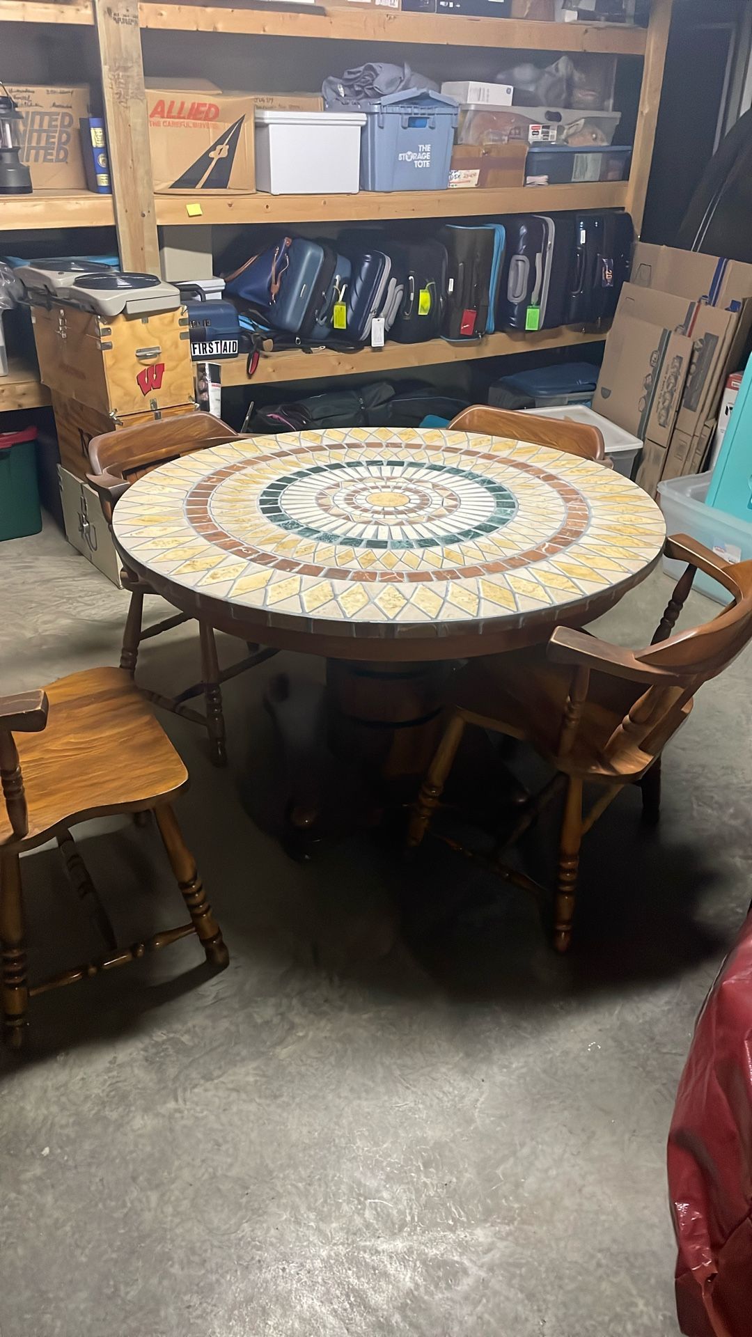 Circle Table W/ 4 Chairs