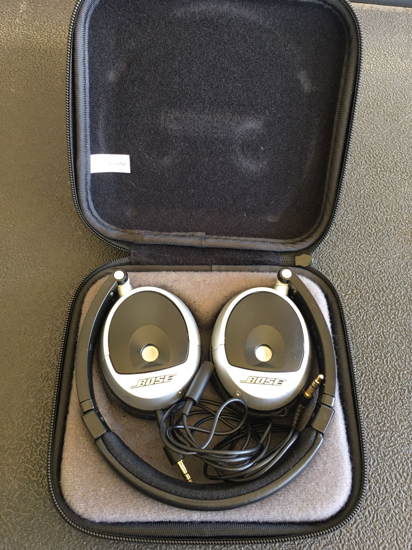 Bose headphones not wireless but works great $25