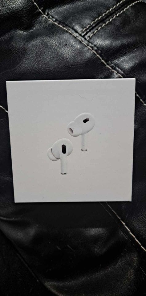 Apple Airpods 2nd Gen. New