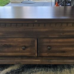 Coffee Table - Retractable Top