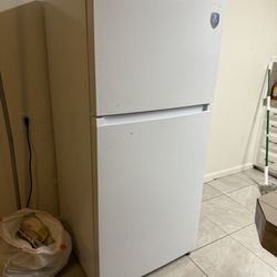 Fridge And Dinning Table For Sell