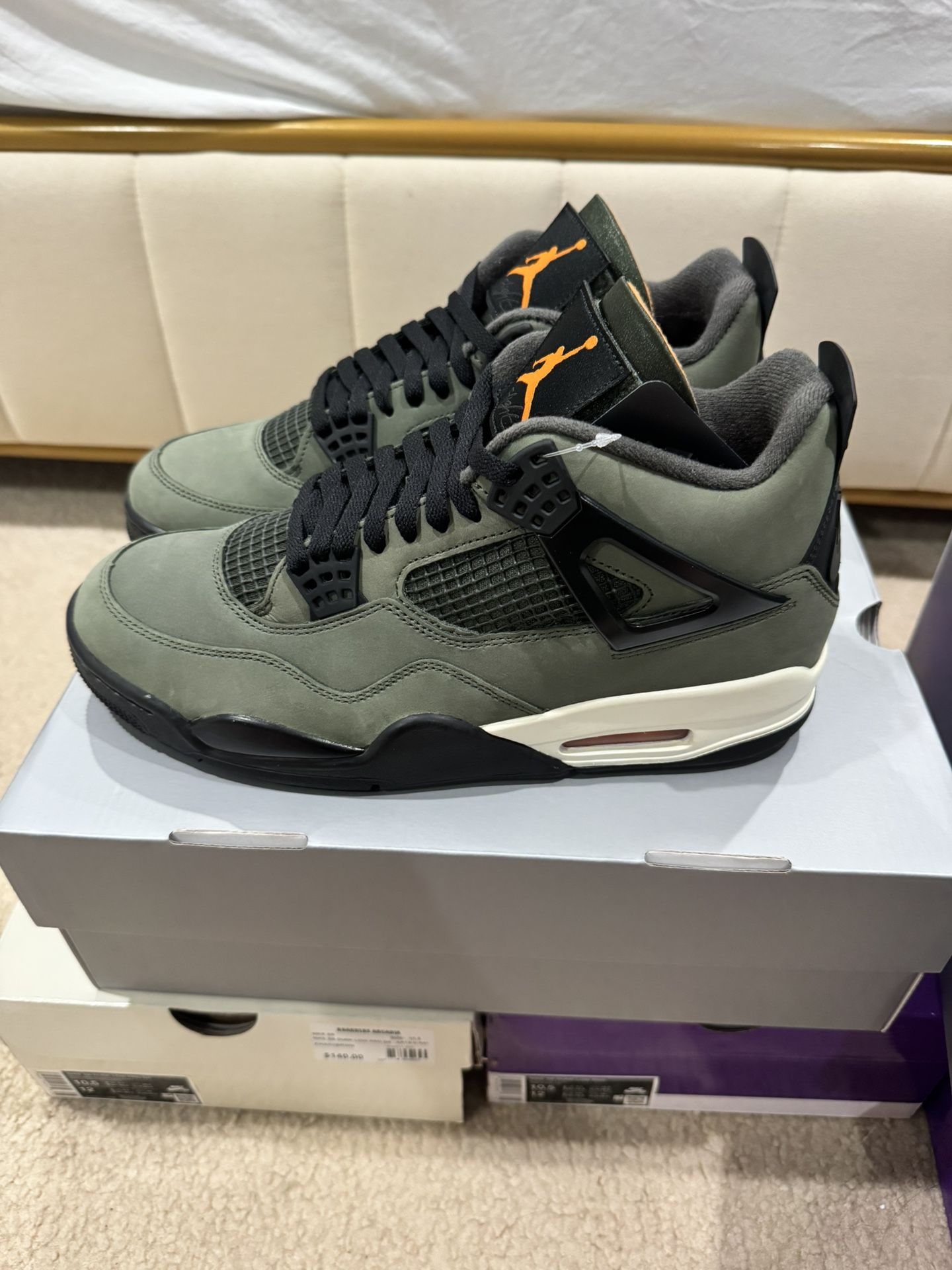 Jordan 4 “Undefeated” 10.5M
