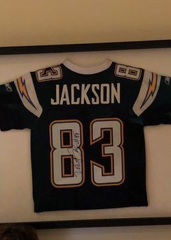 Vincent Jackson signed Jersey with frame