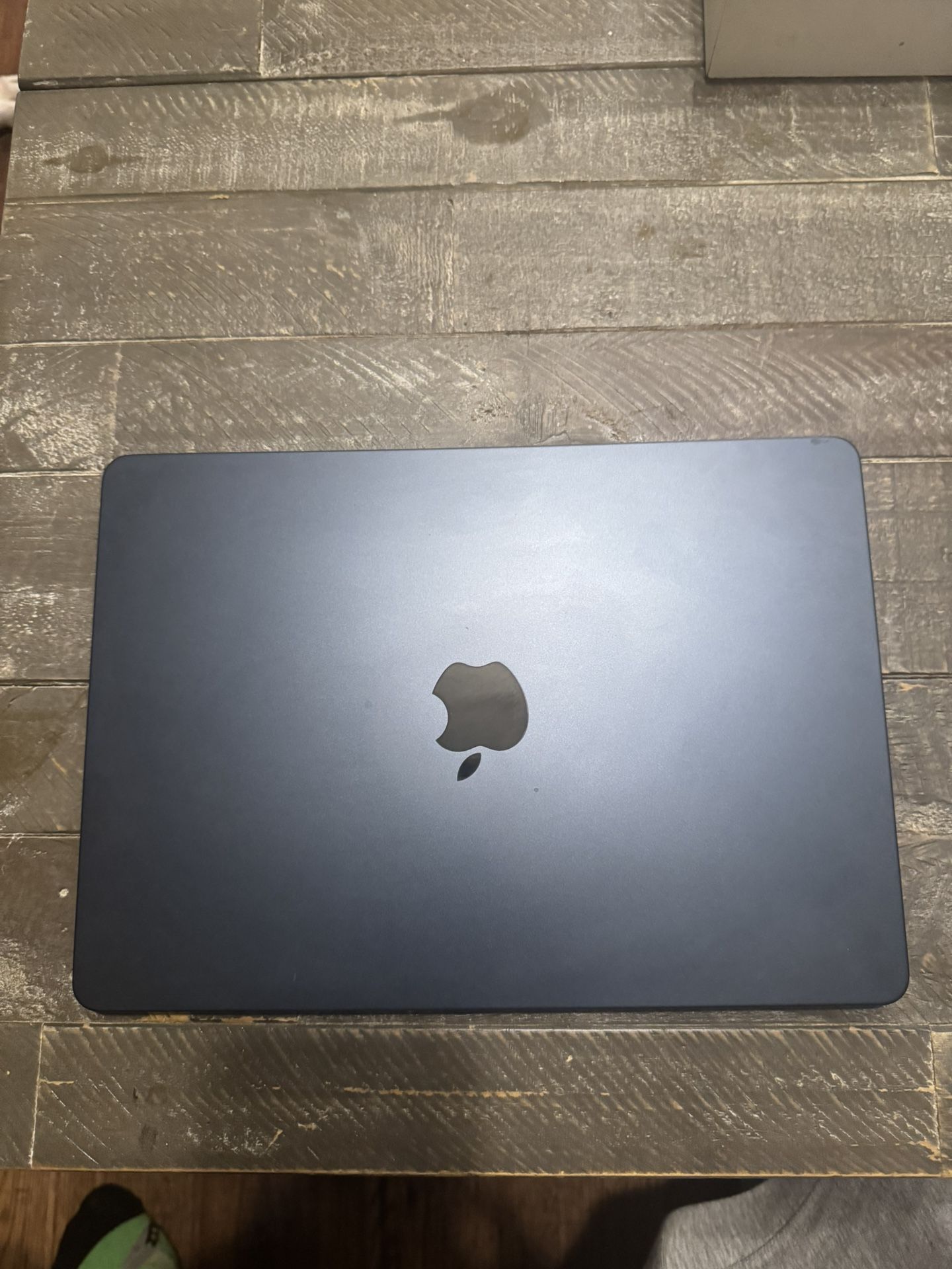 MacBook Air M2 13” Midnight Blue 8GB RAM 256GB SSD