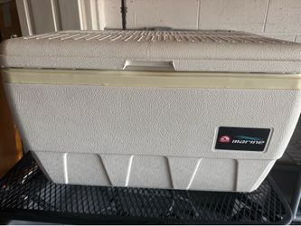 Igloo 48qt Marine Cooler