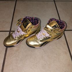 Gold Reebok No Box Size 8 1/2 Used