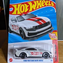 Hot Wheels Ford Mustang Dark Horse 
