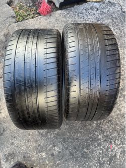 Set of 2 nice Runflat Michelin Pilot sport3  275/30/20 ( We install & balance)