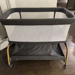 Jimglo 3 in 1 Baby Bassinet, Bedside Bassinet for Baby, Rocking Bassinet with Comfy Mattress and Wheels, 6 Height Adjustable Easy Folding Portable Bed