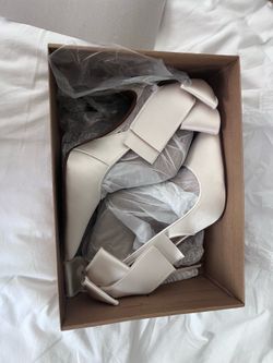 Steve Madden Teacup satin Heels