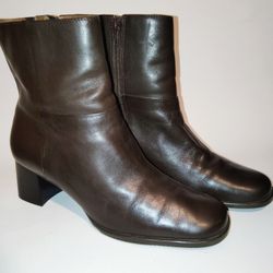 Size 7/12  B/2A Easy Spirit "ESUPGRADE" Brown Zip Leather Boots Women's 