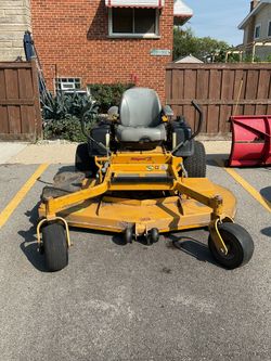 Commercial Lawn Mower 72 Zero Turn Well Maintained.