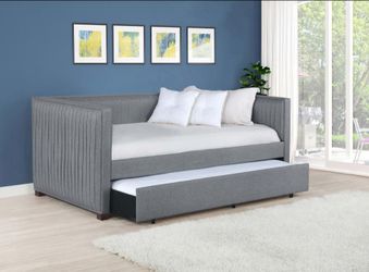 Brand new day bed