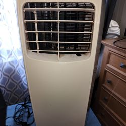 Lg Air Conditioning  $ 140