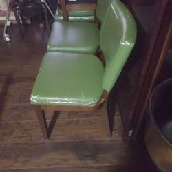 Set Of 4 Vintage Chairs 