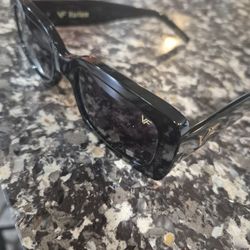 VF HARLEM  vintage SUNGLASSES 