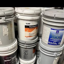 Tengo 10 Cubetas De Pintura Por $ 100dll Por Todas