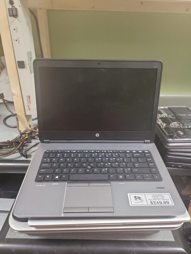 HP Probook Window 11 Pro AMD A6 2.7GHZ 180 SSD 8 RAM GB