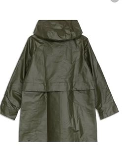 Into The Drizzle Lululemon Rain Coat Size 6