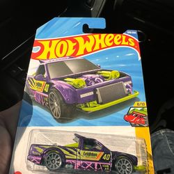 Hot wheels Limited Grip truck Peak Pursuit