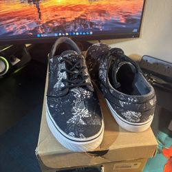 Nike Janoski Black And White Floral Size 9.5