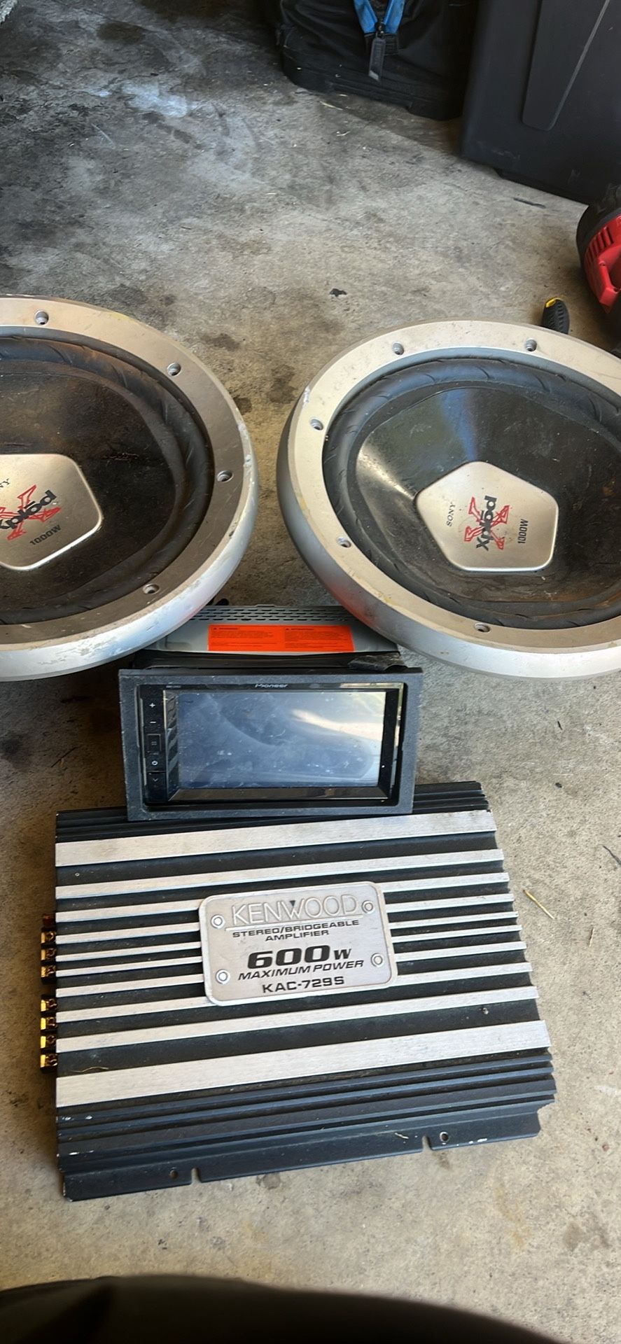 Subs 12s Amp 600watts Double Din Pioneer