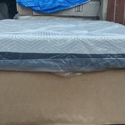 King Size Mattress Memory Foam (Mattress Only)