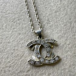 Sterling silver necklace  size 18” 5.4g