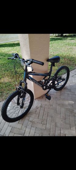 Hyper 20 inch 7 Speed Shocker Full Suspension Mountain Bike.