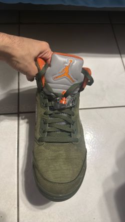 Air Jordan 5 retro army olive/solar Orange size 8/5 men