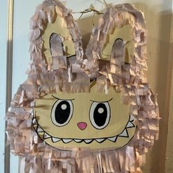 Labooboo Piñata 