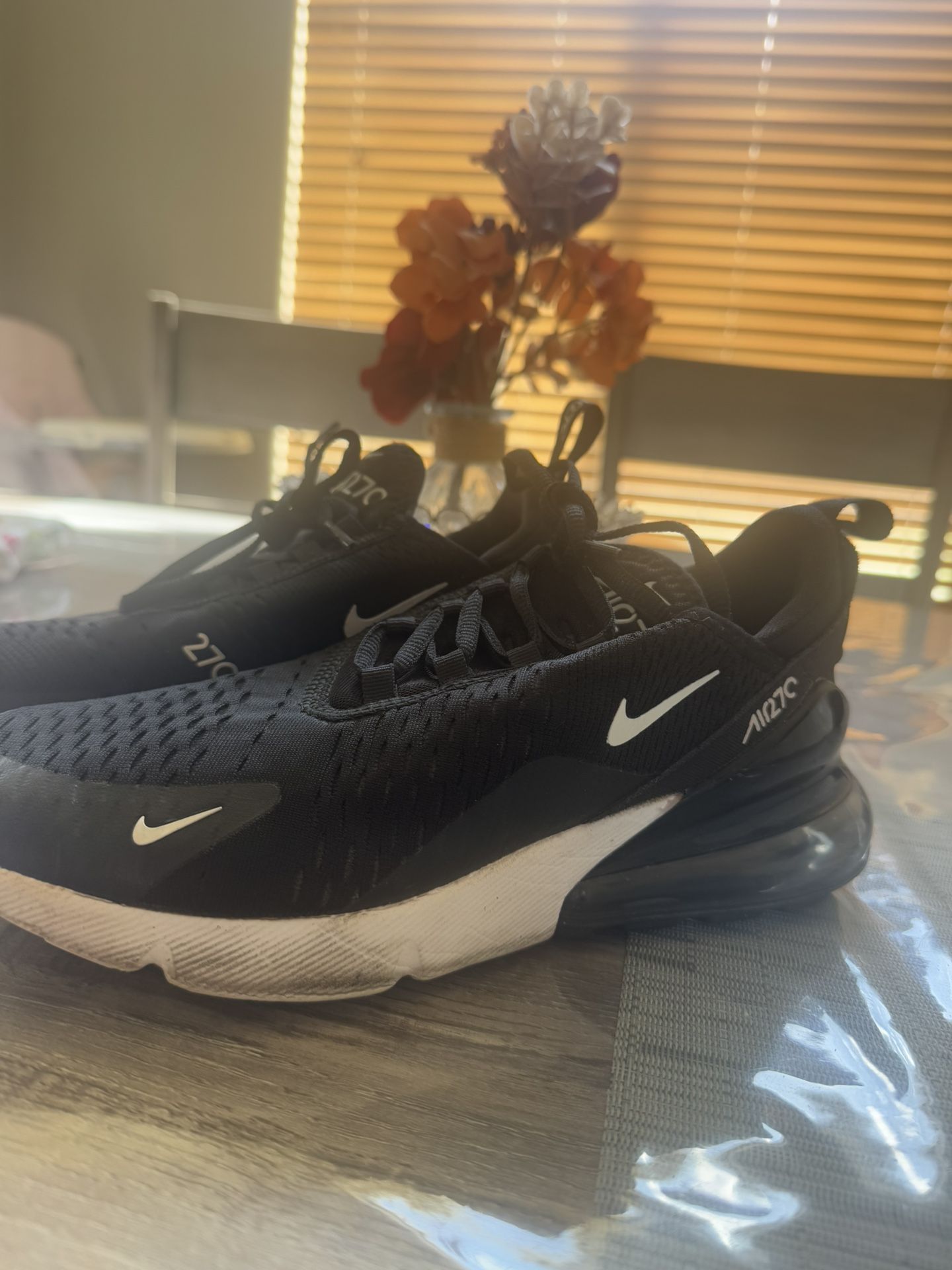 Nike airmax 270s
