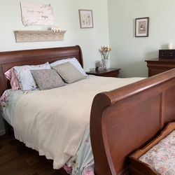 Queen Bedroom Set 