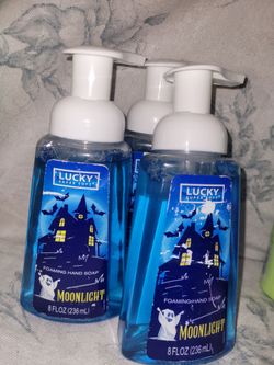 Hand soap... liquid foaming hand soap. Jabón de las manos