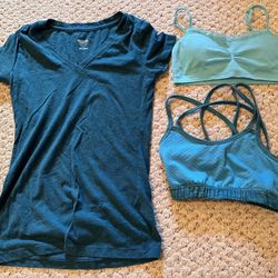 3 JUNIORS (XS)/ GIRLS (XL) TURQUOISE BLUE ITEMS-2 BRAS & 1 SHORT SLEEVE GLITTER SHIRT