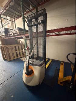 Crown Forklift