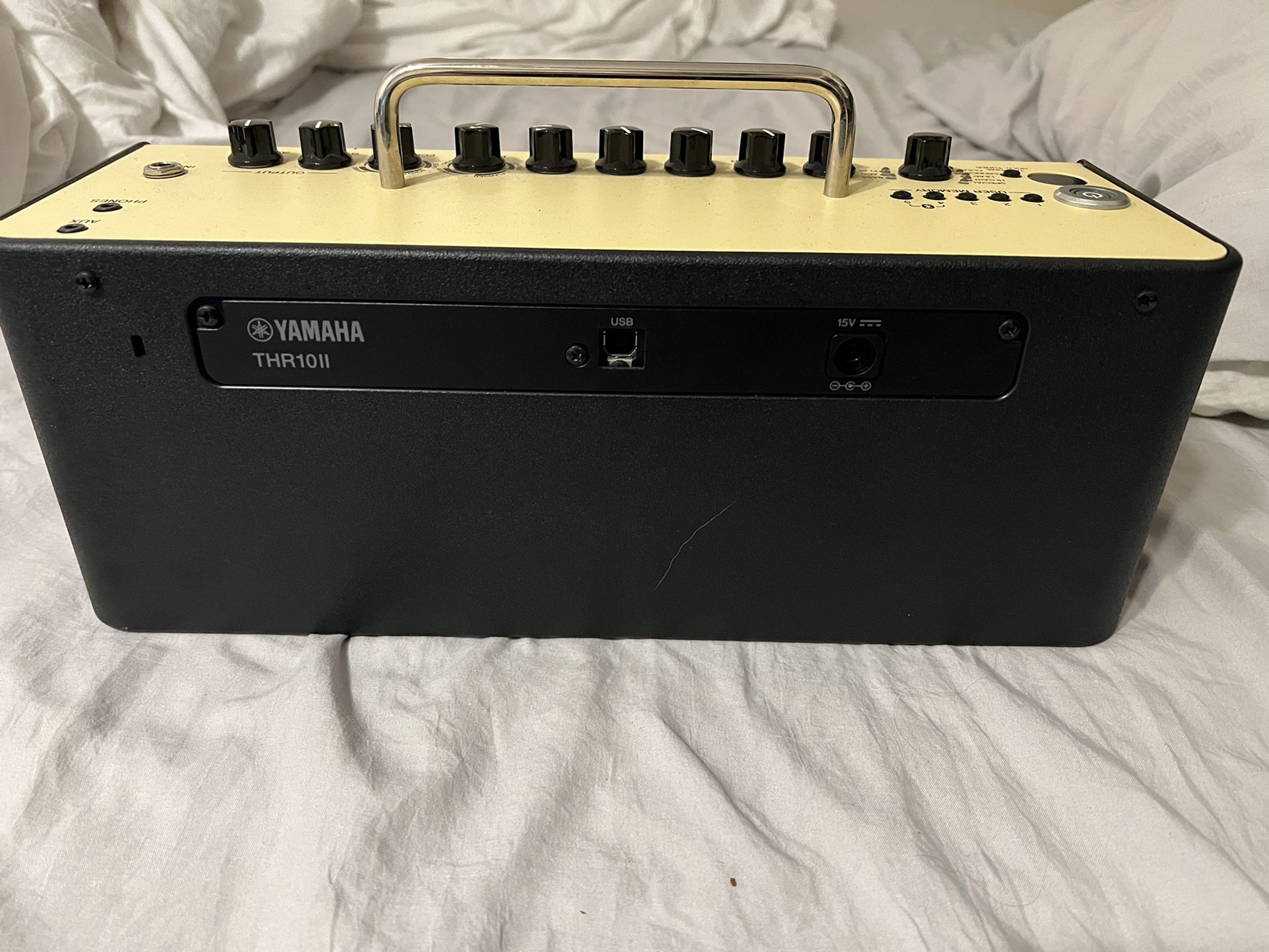 Yamaha THR10II 10W 2x3 Guitar Combo Amp Cream for Sale in Westchester