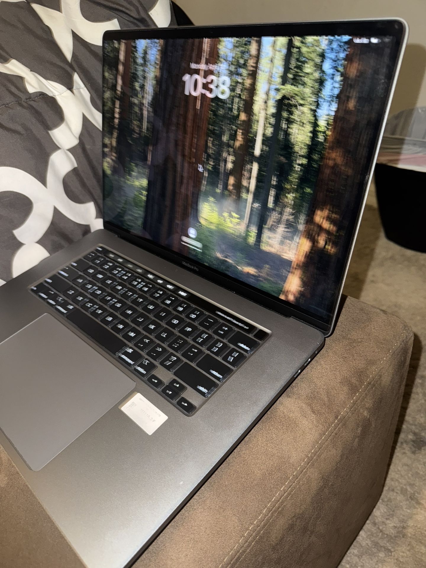 “MacBook Pro 16” (2019) – i9 / 16GB / 1TB SSD – Excellent Condition!”