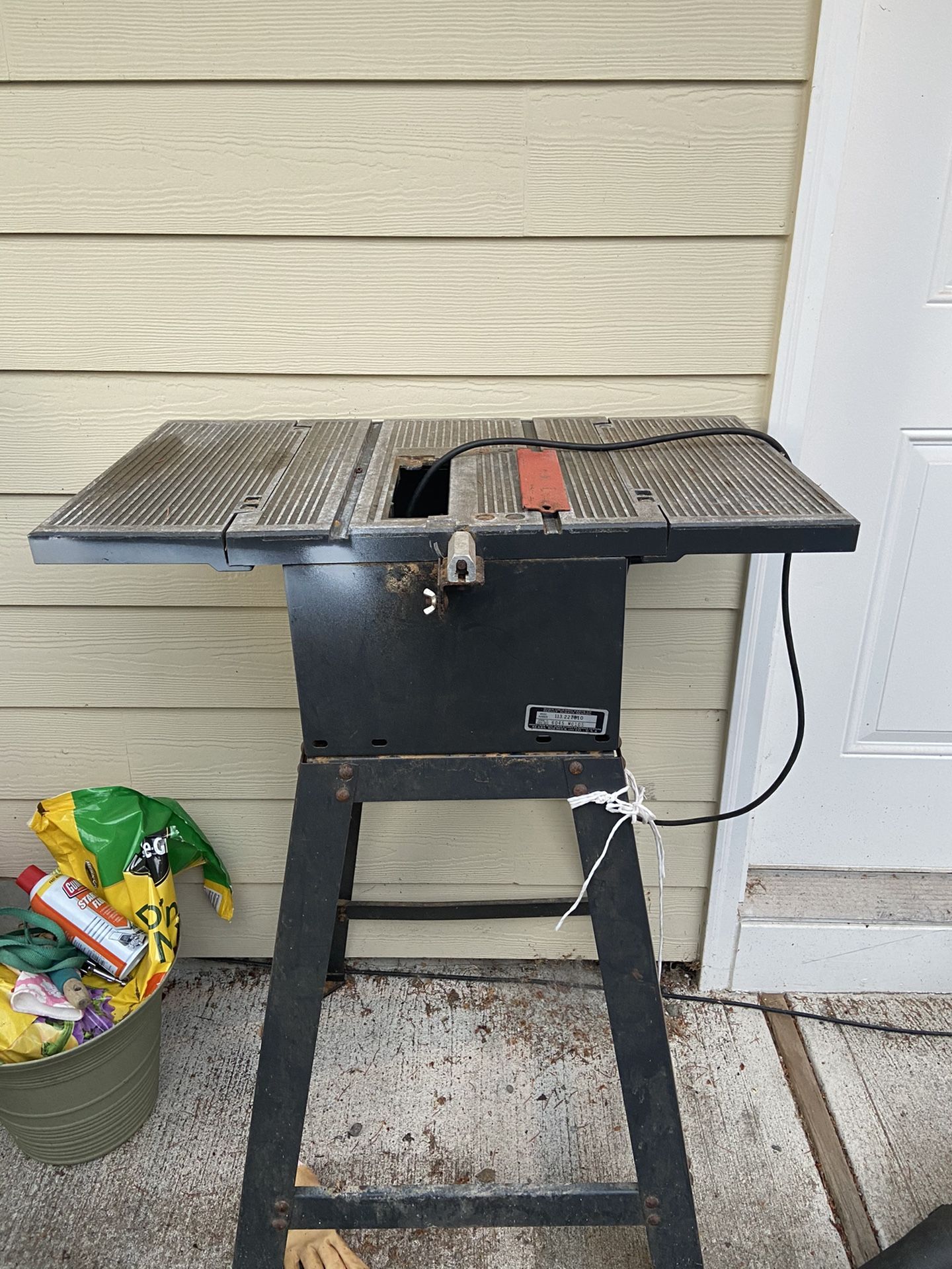Craftsman 8” Table Saw