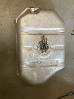 1(contact info removed) S-10 Gas Tank And Brackets