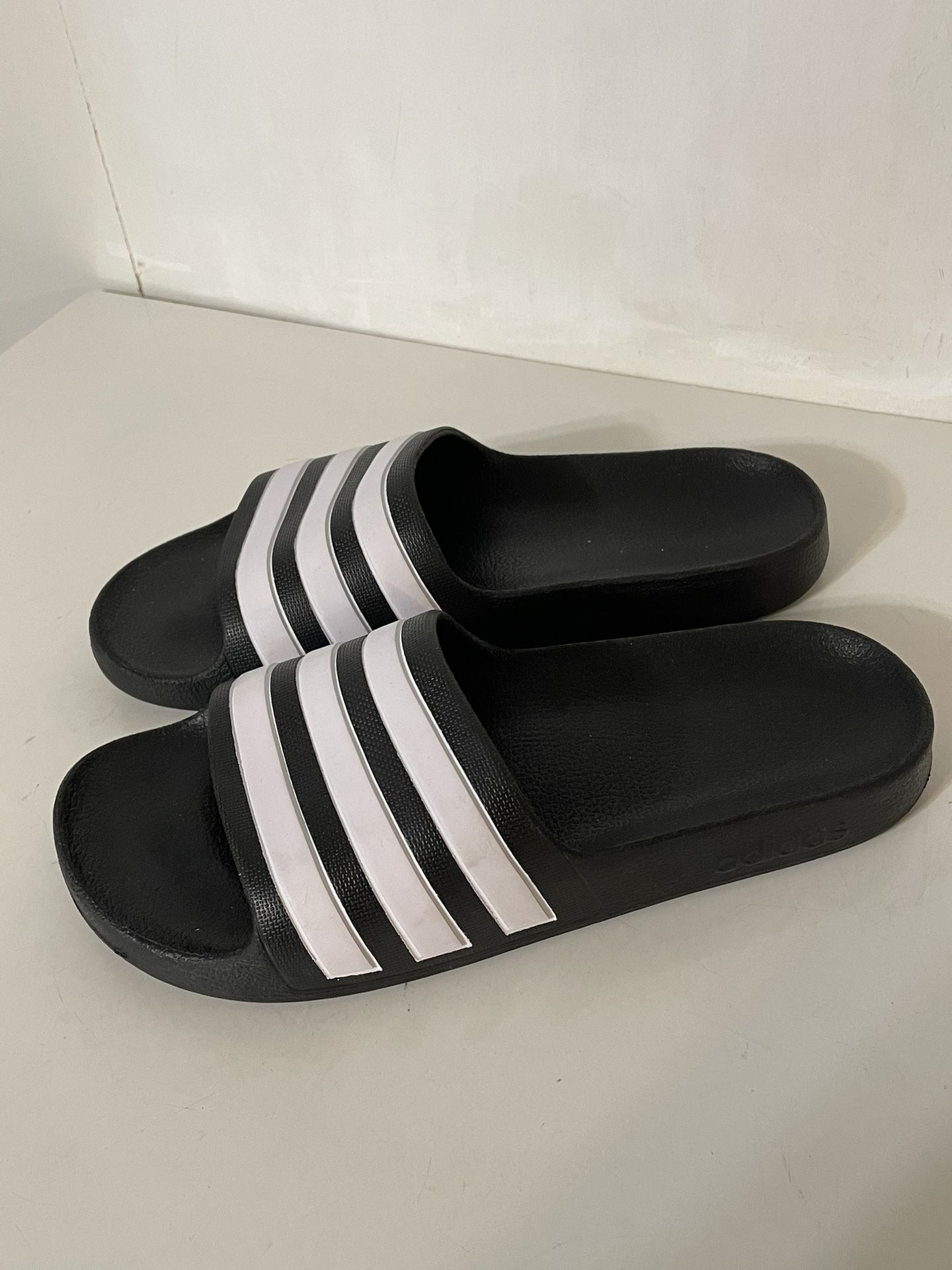 Kids Size 5 Adidas
