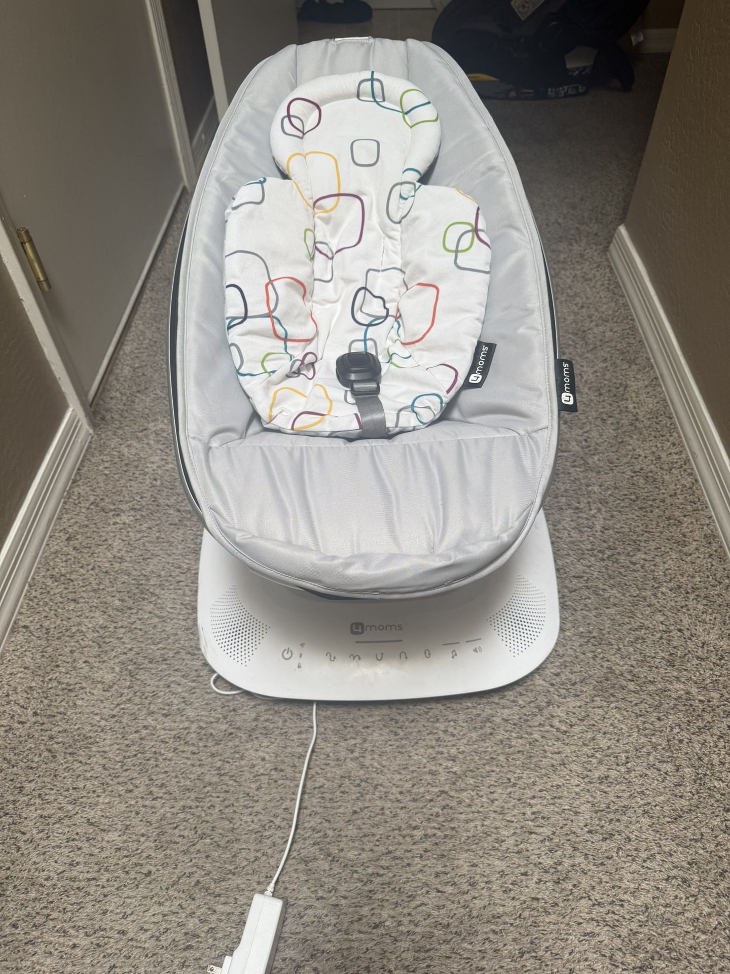 4moms Mamaroo With Newborn Insert