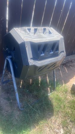 Tumbling Compost Bin on Stand