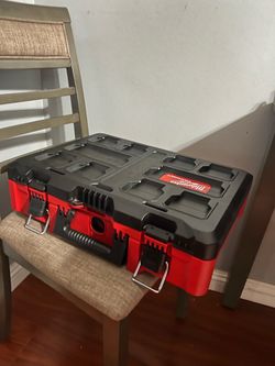 Milwuakee Packout Tool Box